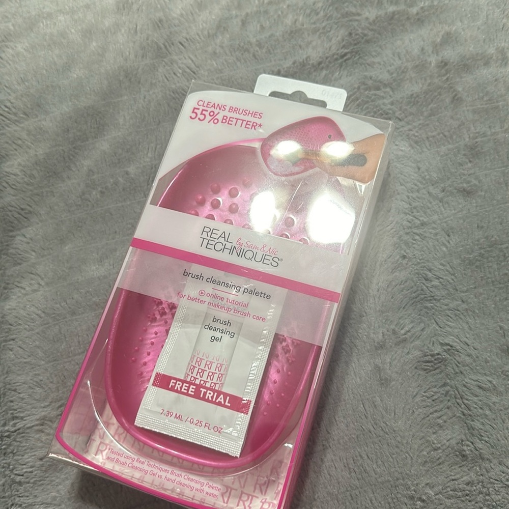 Makeup Brush Cleansing Palette